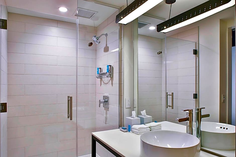 Aloft Chicago Mag Mile