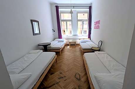 Quadruple Room with Private Bathroom