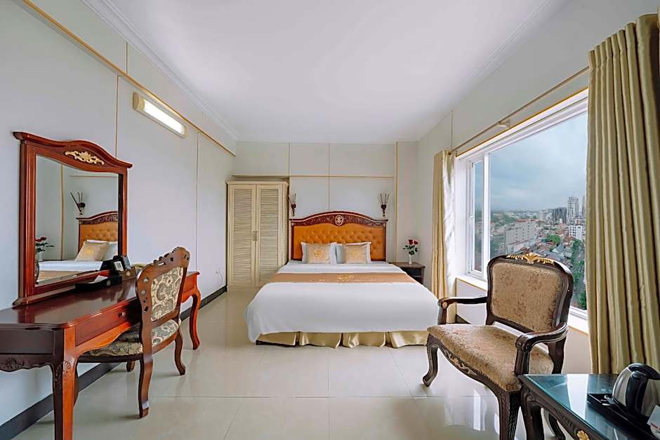 Classic Hoang Long Hotel