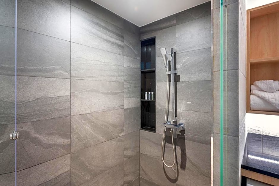 LiveZen Bangkok Sukhumvit