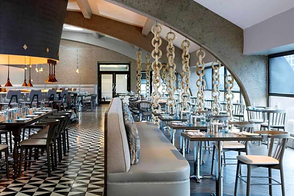 Renaissance Reno Downtown Hotel & Spa