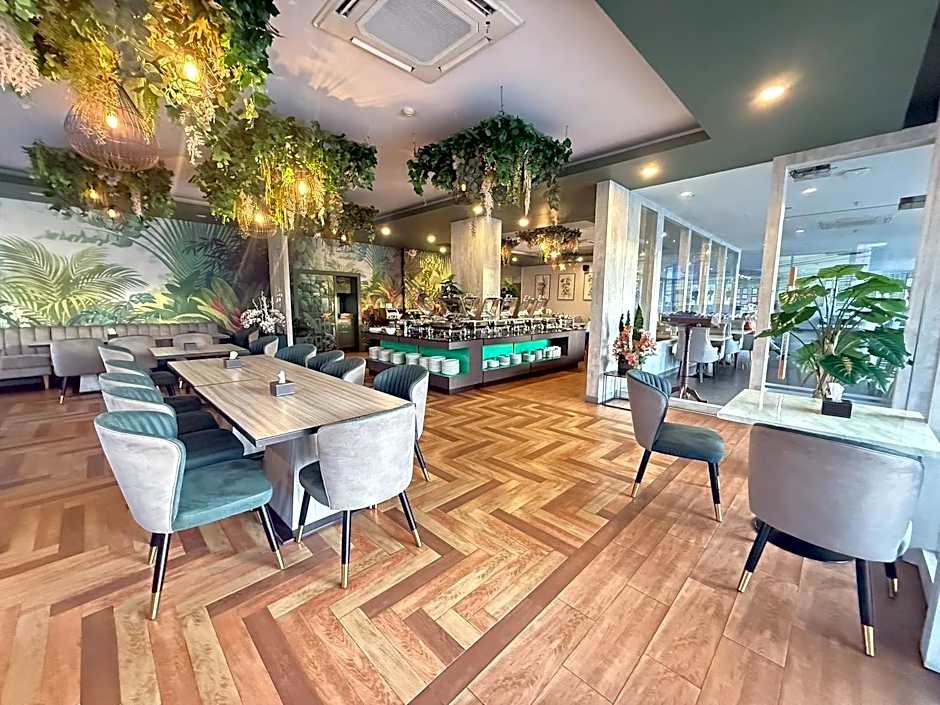 Empress Pattaya Hotel