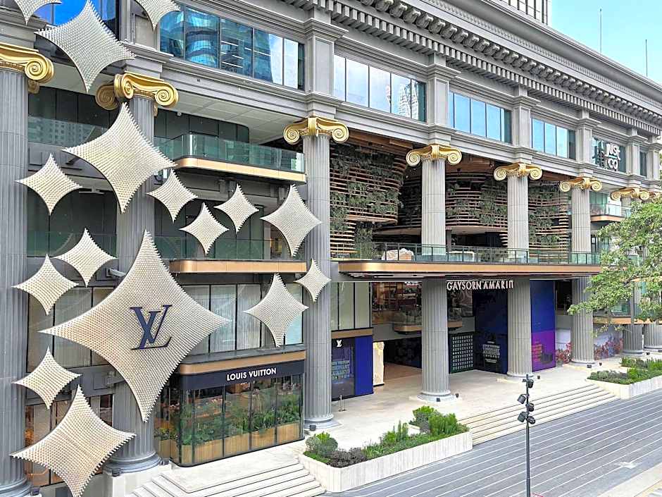 Novotel Living Bangkok Sukhumvit Legacy