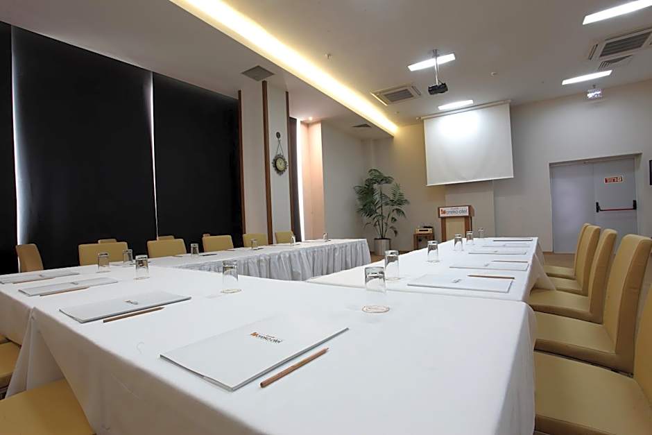 Orucoglu Oreko Hotel