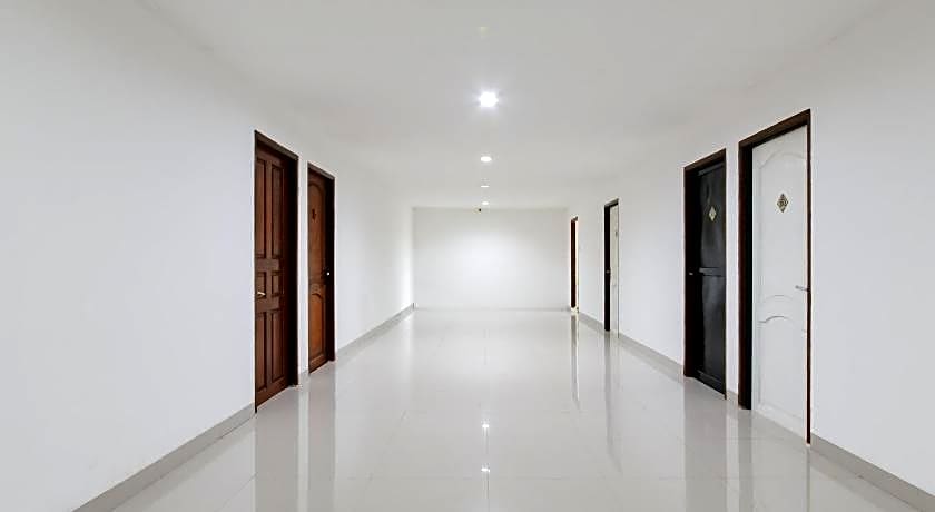 RedDoorz near Palembang Trade Center 3