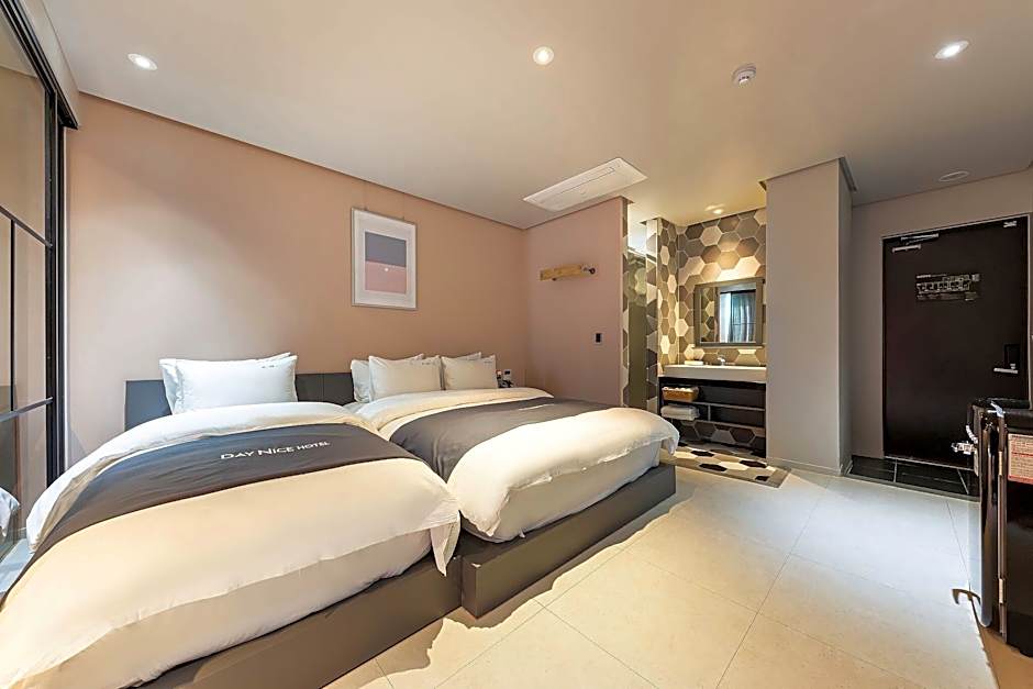 Daynice hotel