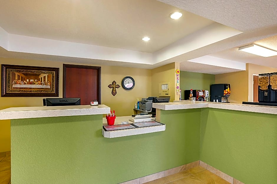 Rodeway Inn & Suites Kearney – Kearney, NE