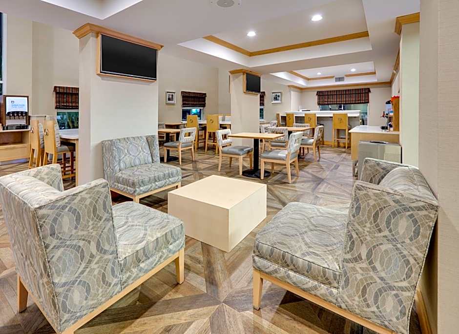 Holiday Inn Express & Suites San Antonio - Brooks City Base By IHG
