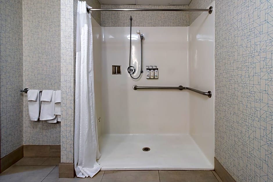 Holiday Inn Express Hotel & Suites Swansea By IHG