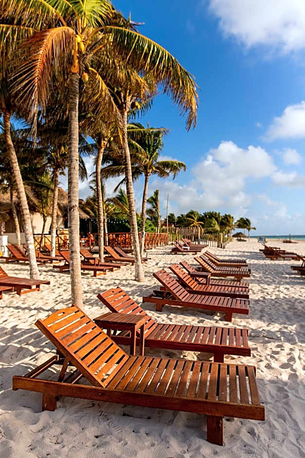 HOTEL & BEACH CLUB OJO DE AGUA