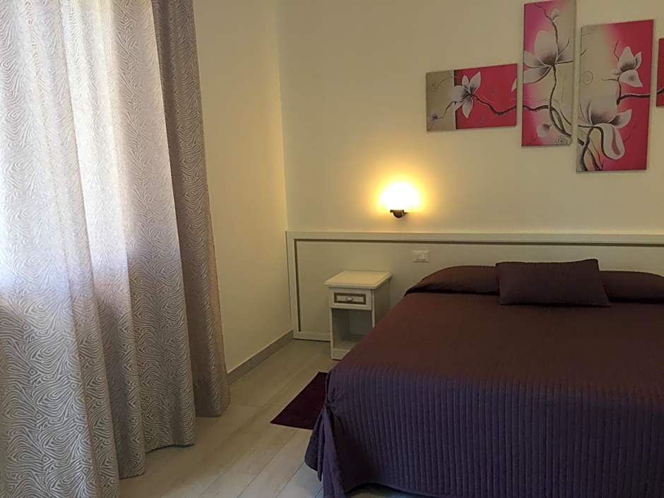 Photo 1 of 5 of Double Room