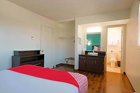 Premium Queen Bed with Kitchenette