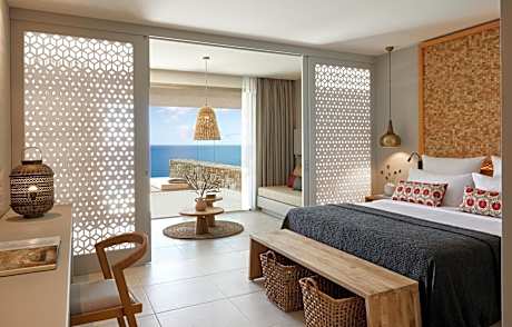 Family Room Sea View (2 adults & 2 Children)