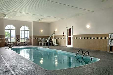 One-Bedroom Queen Suite with Two Queen Beds - Non-Smoking