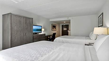 Standard Queen Room with Two Queen Beds