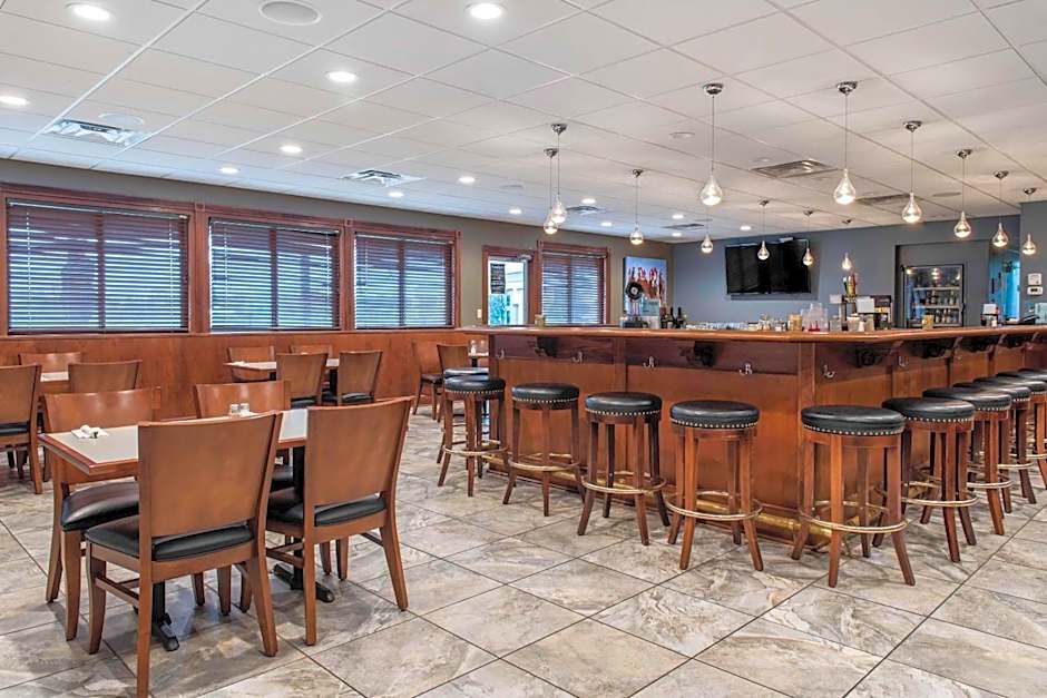 Quality Inn Austintown-Youngstown West