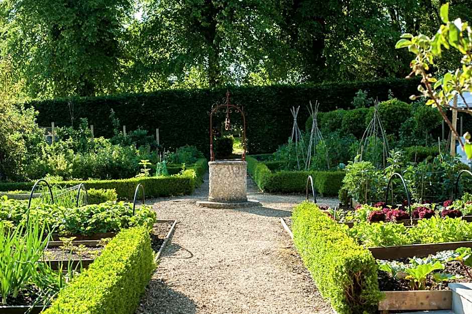 Summer Lodge Country House Hotel