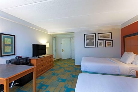 1 King Bed Accessible Room Non-Smoking