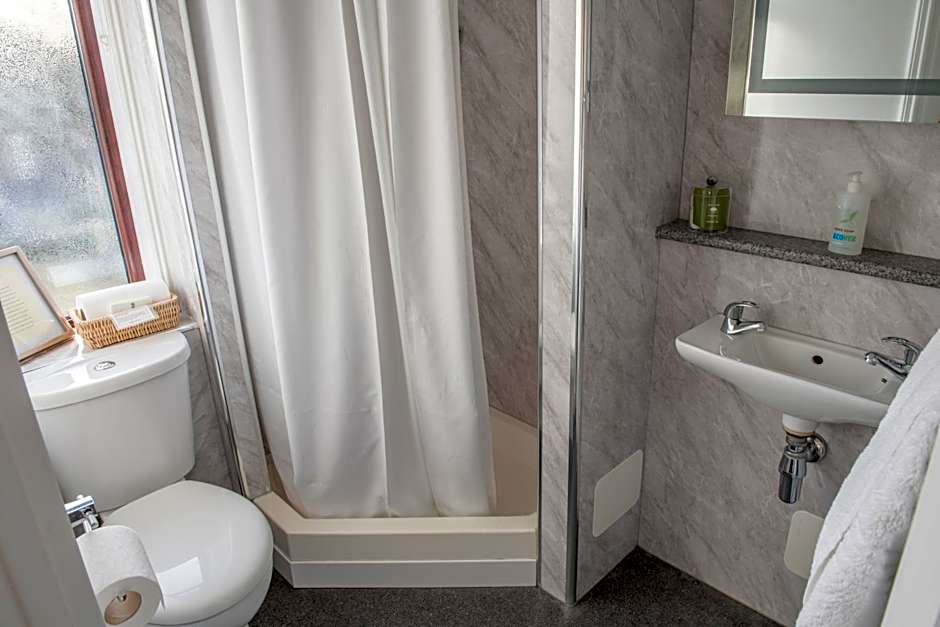 Toothbrush Rooms at Lattice Lodge - Guest Kitchen & EV Recharging