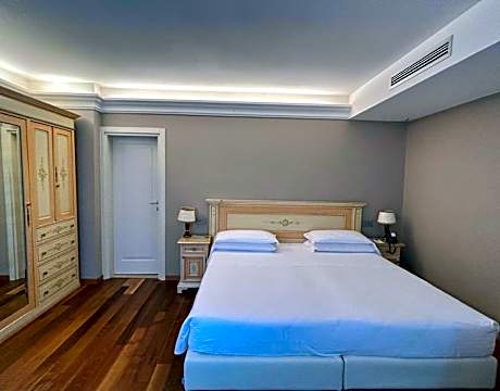 Superior Double Room with Canal View