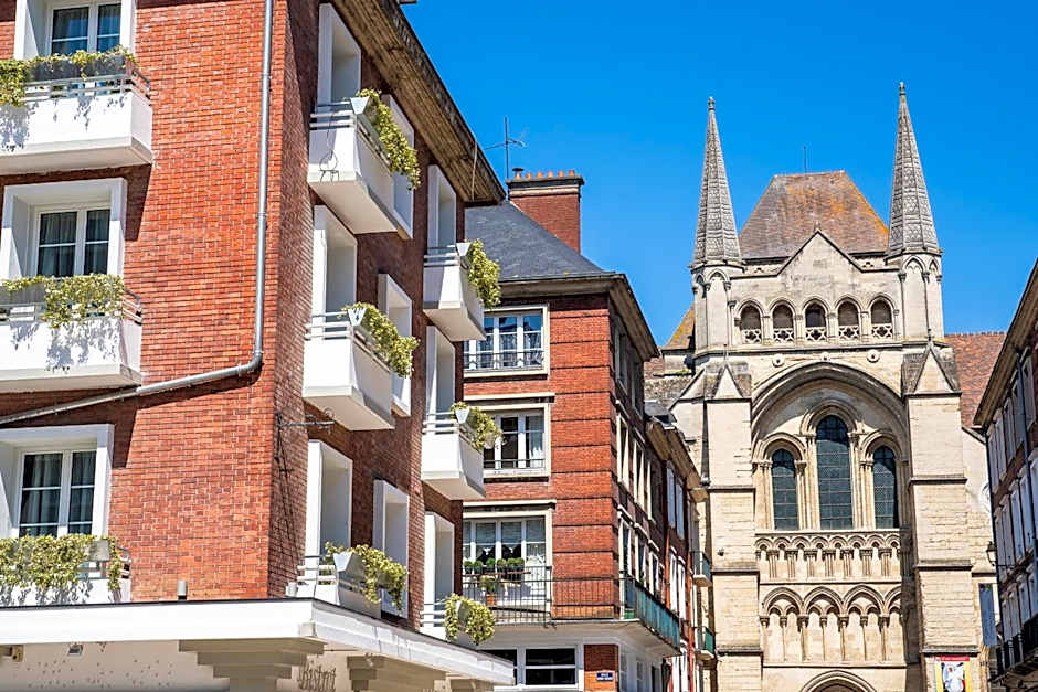 BRIT HOTEL PRIVILEGE LISIEUX - La Villa des Arts