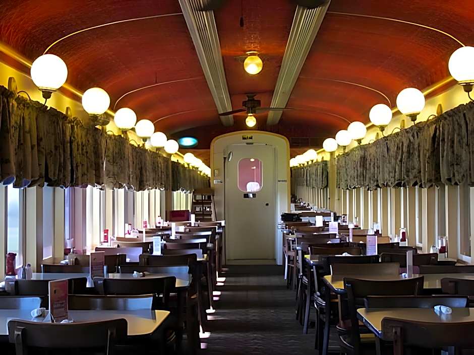 Red Caboose Motel & Restaurant