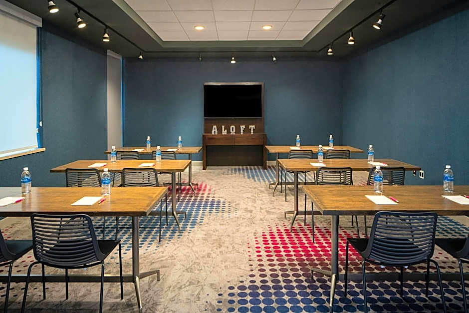 Aloft by Marriott Green Bay