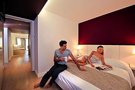 One-Bedroom Apartment (3 Adults + 2 Children)