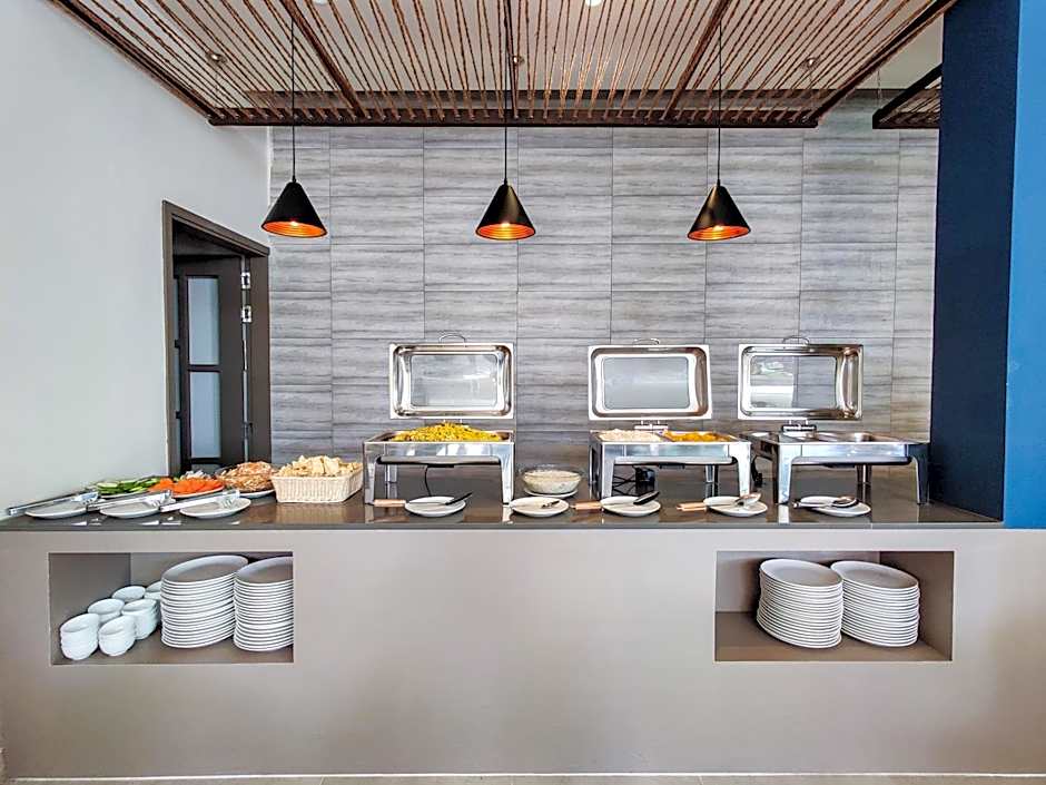 Sky Beach Maldives - Dhiffushi