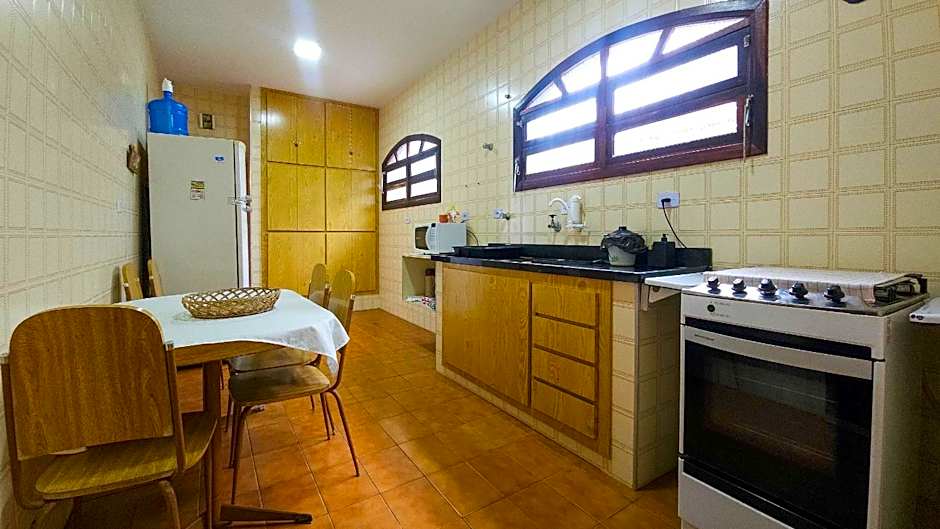 Conforto, Piscina, Churrasqueira, 300mts mar, Wi-Fi