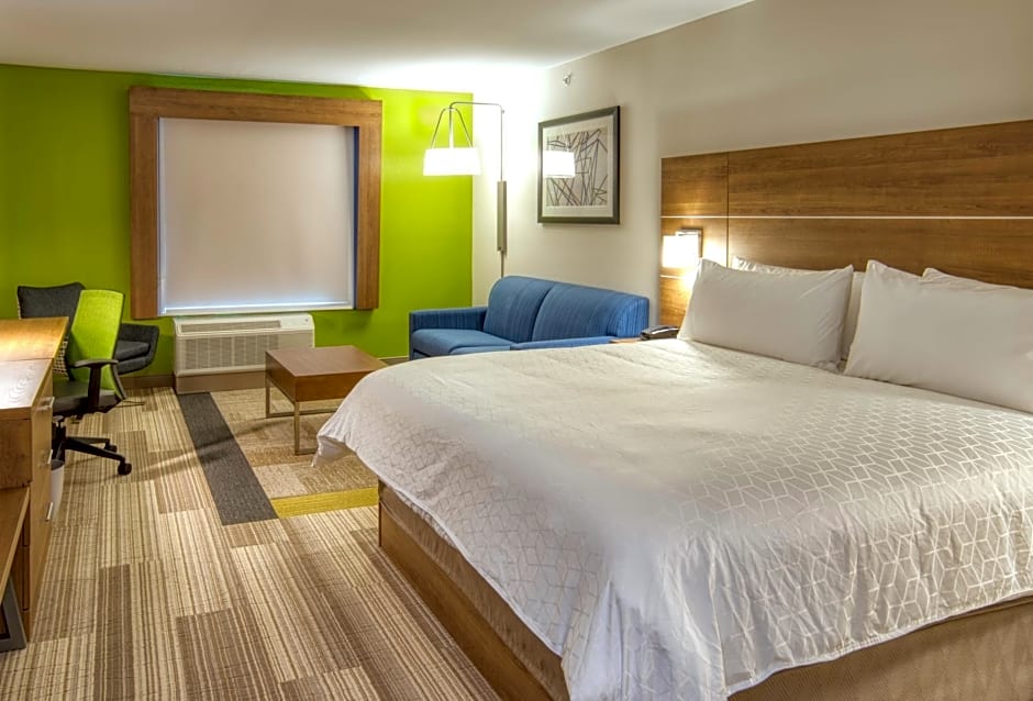 Holiday Inn Express & Suites Lincoln Airport, an IHG Hotel