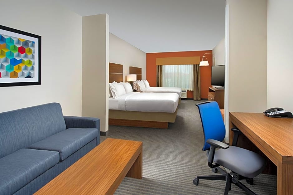 Holiday Inn Express & Suites Bay City