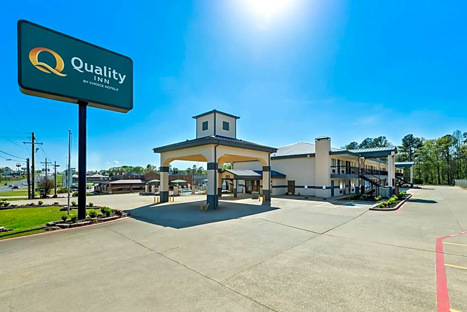Photo 1 of 50 of Quality Inn Marshall
