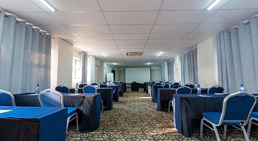 The Lakes Hotel and Conference