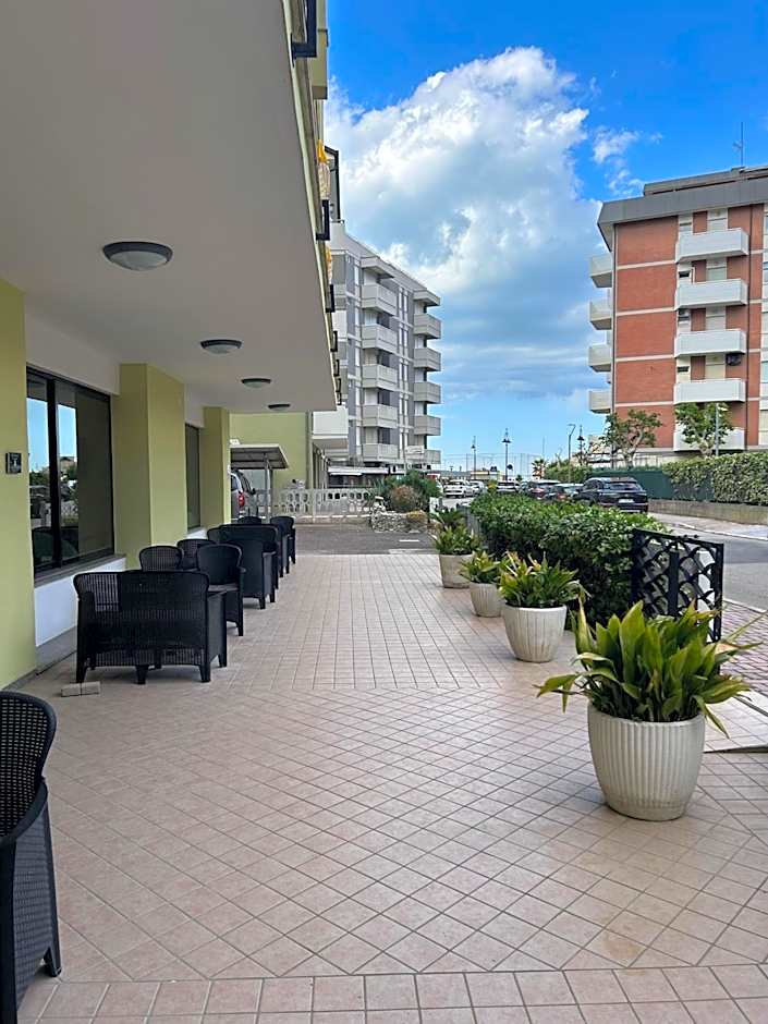 Hotel Ines