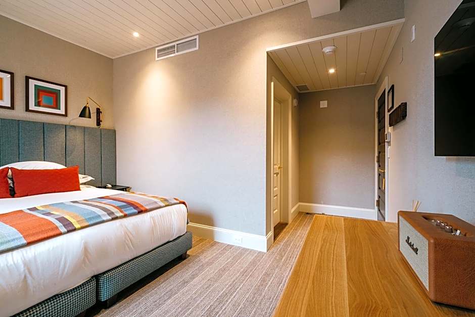 Eleven Revelstoke Lodge