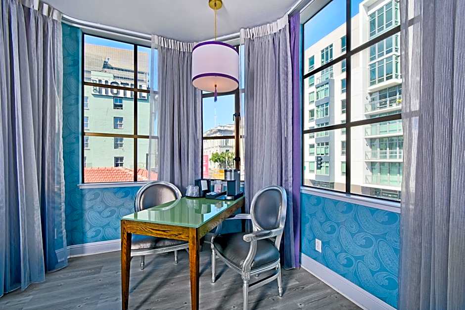 Hotel Fiona