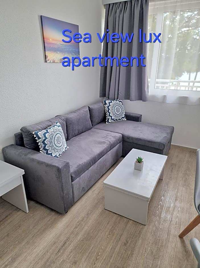 BLUE EYES APARTMENTS