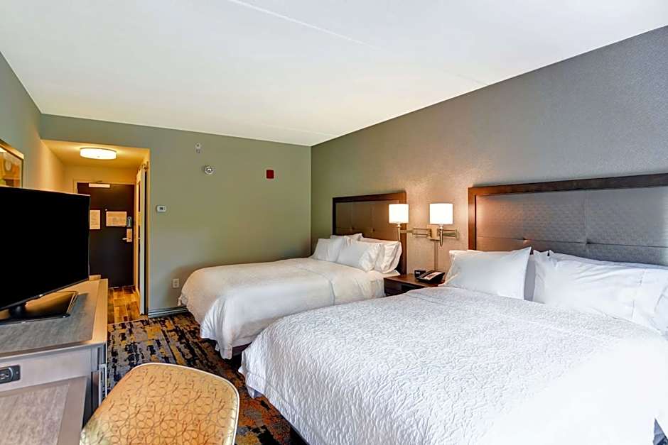 Photo 1 of 4 of 2 Queen Beds, Mobility Accessible