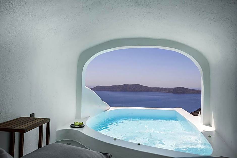Sun Rocks Boutique Hotel - Caldera View Suites & Sunset Dining Experience