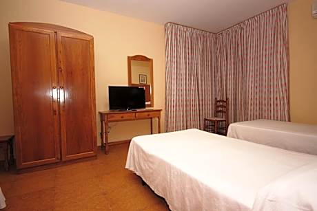 Economy Twin Room