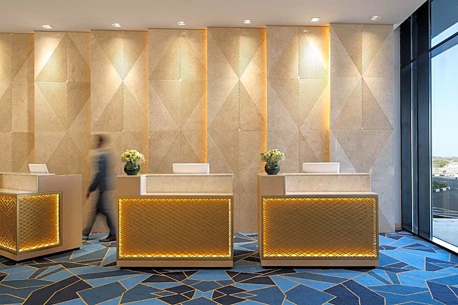 Maani Muscat Hotel and Apartments