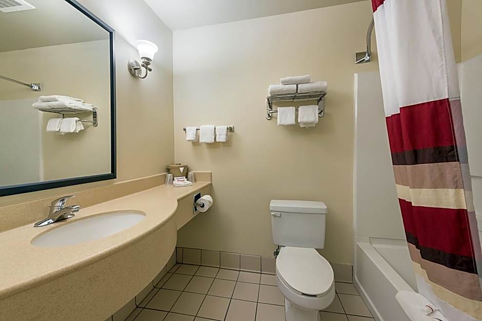 Red Roof Inn Etowah - Athens, TN