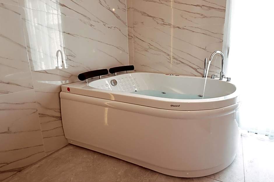 Livia Luxury Apart Hotel