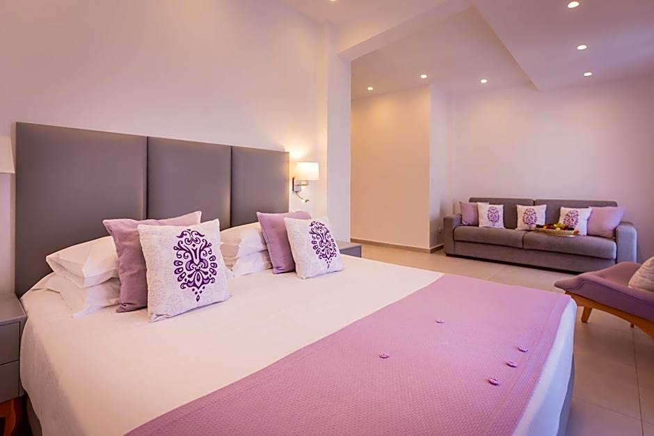 MAR n MAR CROWN HOTEL-SUITES