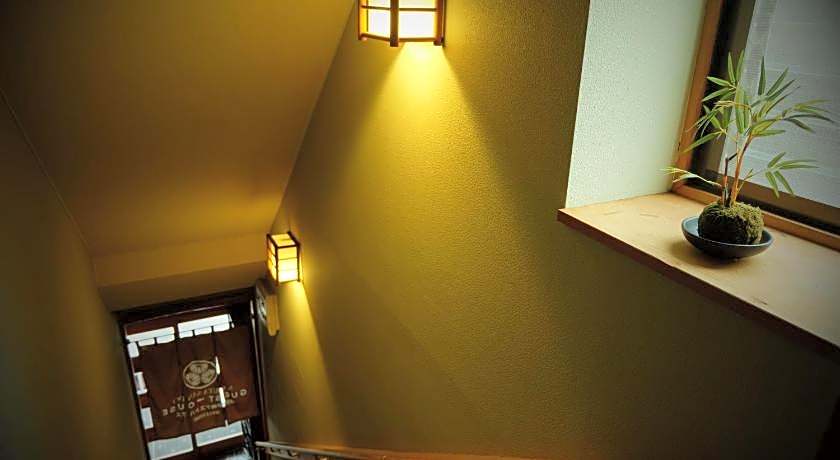 Narita Sando Guesthouse