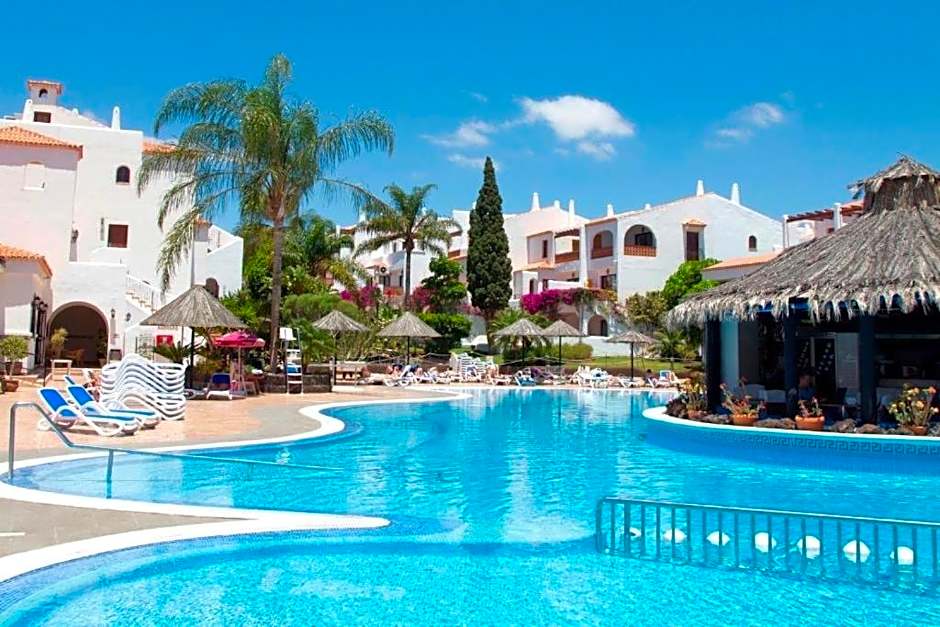 Fantastic sea and golf course view house with 3 bedrooms
