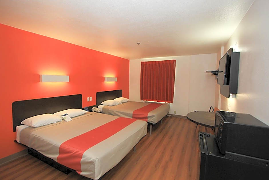 Motel 6-San Antonio, TX - Downtown - Alamo Dome