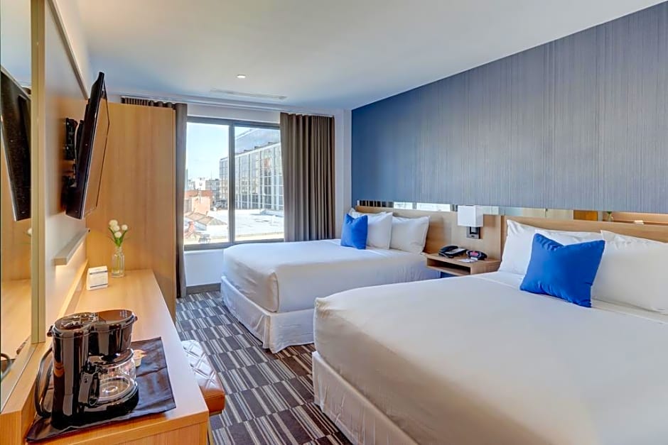Microtel Inn by Wyndham Long Island City