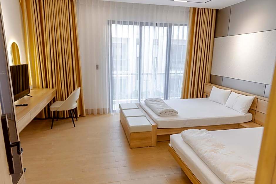 Superior 2 Double Beds — 10 fotoğraftan 1. fotoğraf